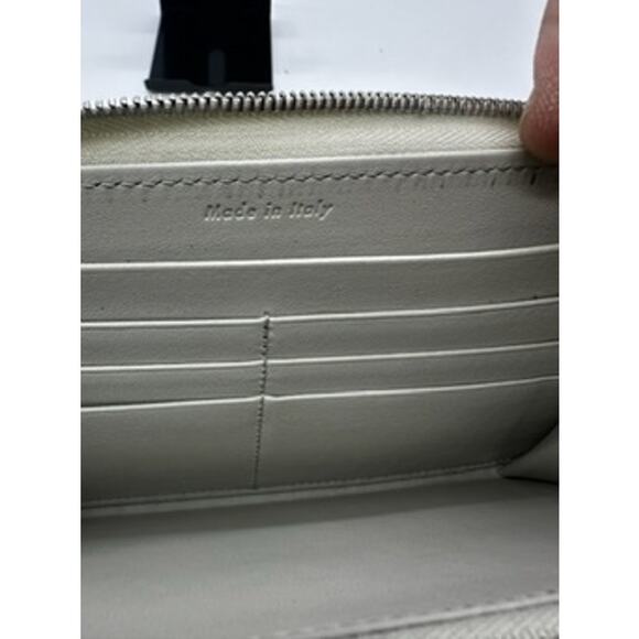 Celine Continental Wallet*Long Zip Around Light‎ Sage Green*Gorgeous! - Picture 13 of 13